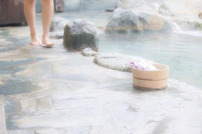 ギャーっ不潔！　温泉で女性が気になる他人のマナー6選