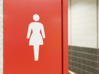 しーっ！　生理中、女子が会社のトイレでこっそりしていること6つ