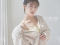 ⒞1st写真集『unfussy』