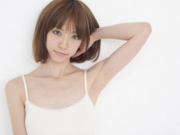 ピンク色にしたい！　バストトップの黒ずみの原因と対処法