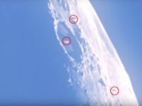 UFO？あなたなの？月の周辺に現れた正体不明の3つの物体（カナダ）