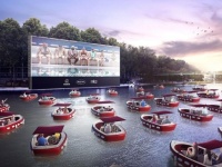 ソーシャルディスタンスを保ちながらボートで映画鑑賞。セーヌ川に水上映画館が期間限定オープン（フランス）