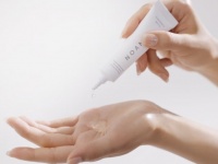 VIOの黒ずみとおさらば。デリケートゾーンに使える美容液が登場