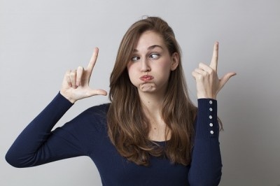 雰囲気悪くなるからヤメテっ!!　男性が返答に困った、女子の自虐ネタ4つ！