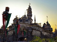 ​中国のディズニーランド上海で6月にオープン。パリや香港では苦戦