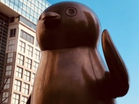 「神々しさ」さえ感じる、最高指導者の像（写真はJタウンネット編集部撮影）