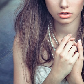 出すべき時に出さない女