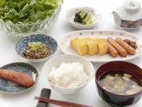 食物繊維だけはNG！　管理栄養士に聞く、便秘改善のための正しい食事法とは？