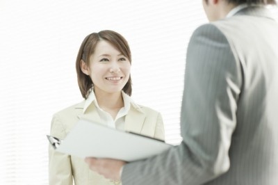 ウソでしょっ！　愛想笑いしただけで「男性に脈アリ認定」された経験・6