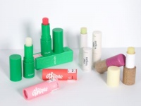 ぷるんと潤う唇に。この冬使いたいヴィーガンリップバーム4選