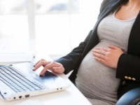 みんな協力してくれるのかな……。妊娠中の仕事で不安に感じること4つ