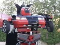 こ、これは・・・走りながらロボットに変身してしまうトランスフォーマーロボットカーが民間人によって開発される