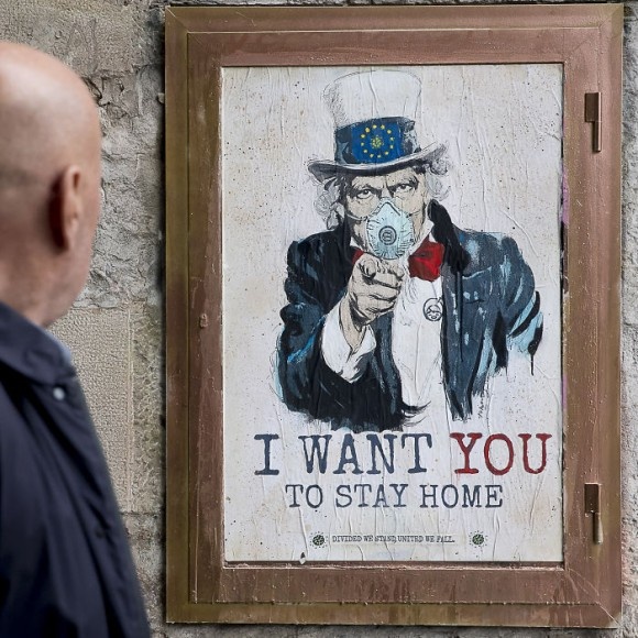 パンデミックの影響で変化。感染予防を促すストリート・グラフィティが続々登場