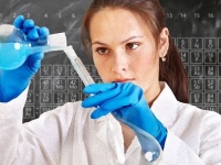 本物の科学者が「偽科学者」の写真素材を見つけてツイートするのが海外で流行している件