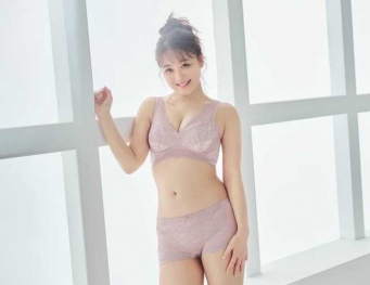 Instagram:鈴木奈々(@nana_suzuki79)より