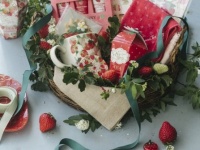 「いちごみるく」と初コラボ！　Afternoon Tea LIVINGからイチゴモチーフの限定アイテムが登場！