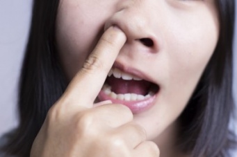 ゴメン、女として見れない！　「目の前でされて萎えた」彼女の姿5選　「パンツの中から……」