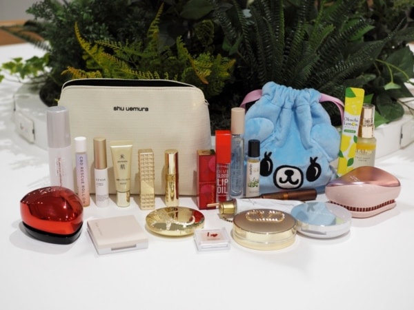 新年はポーチの中身もアップデート！　アラサーコスメオタクが持ち歩く通勤用ポーチ2025年版