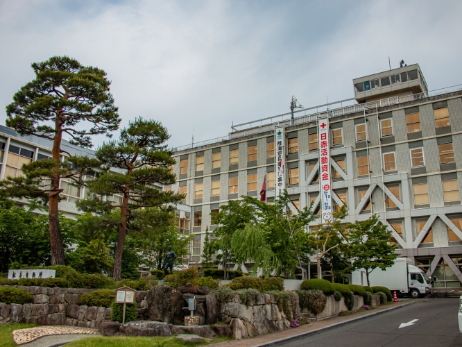 女子生徒『自殺未遂』 中学校教諭の【不適切指導】で心折れる… 「ずっとうらみつづける」との遺書も