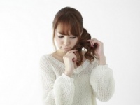 男の気持ち、わかってないね！　春に女性がしていたら、ちょっと嫌なヘアスタイル4つ