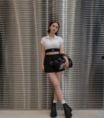 Instagram:村重杏奈(@hktanna4848)より