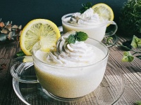 海外のSNSでトレンドに！喉ごしさわやかクリーミーなホイップレモネードの作り方【ネトメシ】