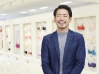 【「いいね！」が集まるヘア＆メイク】トリンプでMDとして奮闘！　理想のメイクは「ナチュラルメイクで唇がプルッ」