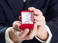 彼氏から「指輪」のプレゼントは重すぎ？ 女子大生に聞いてみた！