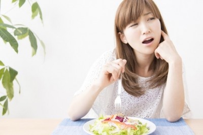 デートで「奢るのやーめた」と思わせる女性の言動・5つ