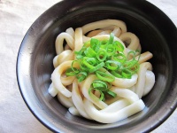 意外なものも？ 糖質の多い食べ物・食材たち「うどん(100g中約21g)」