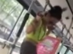 【中国】走行中のバス内で“◯◯◯”を始める女性が出現…