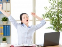 当てはまったら「ウザ女」認定！　男性に嫌われる「女性社員」・５　「文句ばっかりで……」ほか