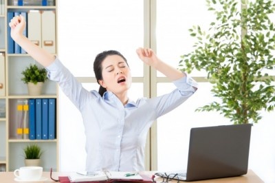 当てはまったら「ウザ女」認定！　男性に嫌われる「女性社員」・５　「文句ばっかりで……」ほか