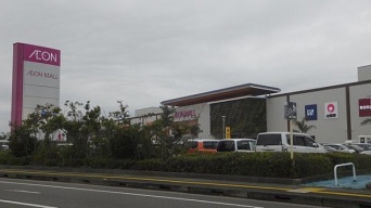 イオンモール宮崎 サウスモール（Sanjoさん撮影、Wikimedia Commons