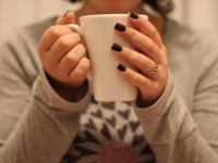 反則だろっ！　男性がドキッとする「女性の仕草」5つ