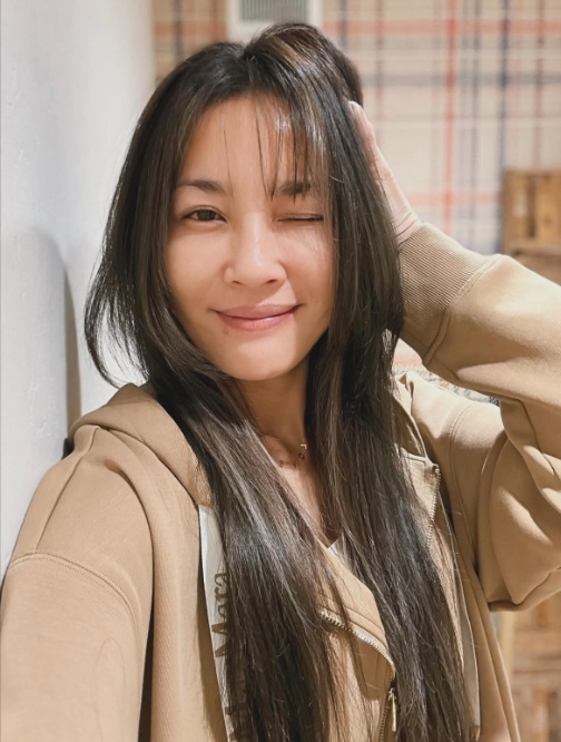 Instagram:瀬戸朝香(@_asaka.seto_)より