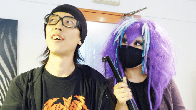 にっこりこちらを見るぺとらに答えづらい真の字