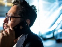 男性が飲み会のあとで「彼女にLINEしたくなる」理由6つ！