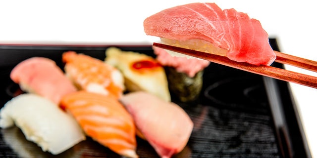 マグロとサーモンのお寿司