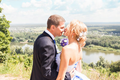 お金に惚れたワケじゃない!?　彼の収入が自分よりも低くても結婚できる？⇒約〇割の女子ができる!!