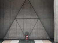 東京ビッグサイトに「伝説の消火器」眠る祠が存在してた件