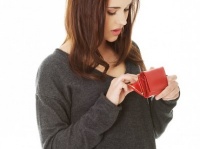 だ・ら・し・な・い！　男性が「女性としてないな」と思ってしまう女性の財布の特徴4つ！