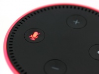 Amazonのアレクサがお手柄。加害者が口にした「警察を呼んだのか！」を受けて警察に通報。被害者が保護される