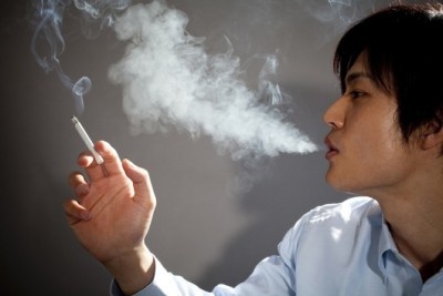 喫煙マナー守ってよ！　タバコを吸わない人への配慮がないと感じる瞬間8