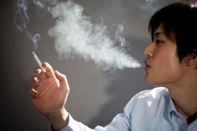 喫煙マナー守ってよ！　タバコを吸わない人への配慮がないと感じる瞬間8