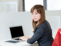 男女の意識を比較！　結婚したら、家庭に入りたい？　「主婦希望⇒23.8％」「主夫希望⇒●●％」