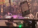 イギリス版ロボコン！？　戦闘ロボット２４台を一斉に戦わせるカオス動画