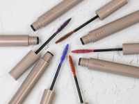 あのオペラからついに出た！　新作マスカラ全5色レビュー