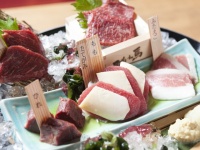 馬肉バル跳ね馬 池袋店／株式会社タケルのプレスリリース画像