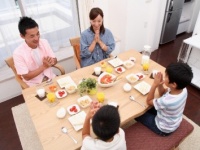 ドン引き!?　信じられない「我が家」ルール13選　「お風呂を出たら『ごぶれいしました』と言う」ほか